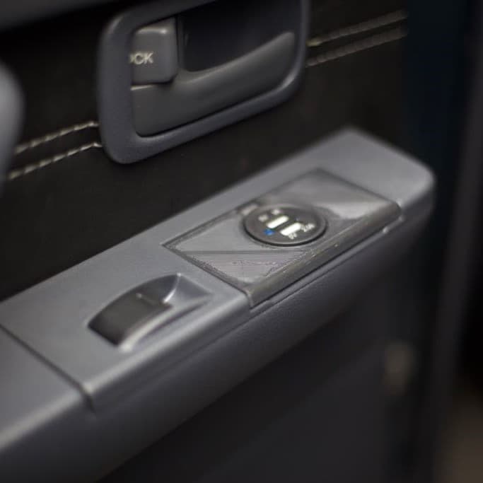 Delta Vehicle Systems - FJ80/FZJ80/LX450 Rear Power Ashtray